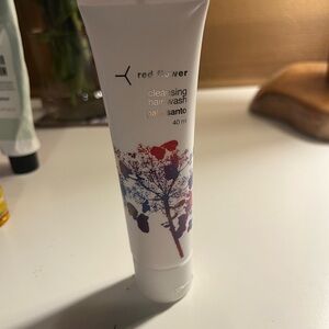 Red Flower Cleansing Hair Wash